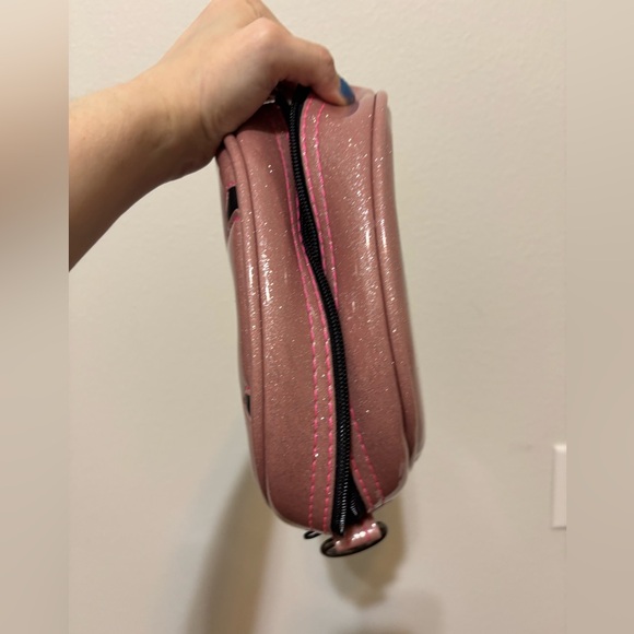 Love Pain and Stitches Pink Tombstobe Crossbody bag - Picture 6 of 7